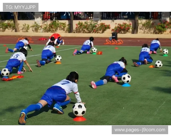 围绕足球拉伸小腿提升颠球技巧的系统化科学训练全程实践精要指南