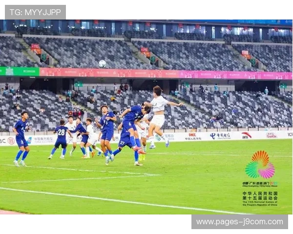 聚焦足球逆天速度球员全景展现爆发性冲刺特征与极限速度深度解析